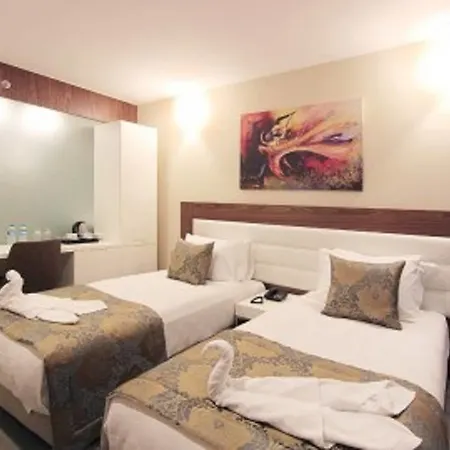 Forum Otel 3*